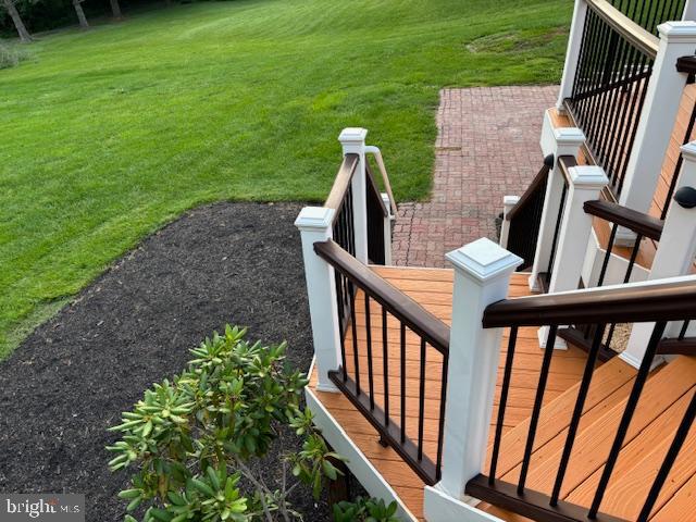 9802 DAYS FARM DR, VIENNA, Virginia 22182, 5 Bedrooms Bedrooms, ,2 BathroomsBathrooms,Residential,For sale,9802 DAYS FARM DR,VAFX2243786 MLS # VAFX2243786
