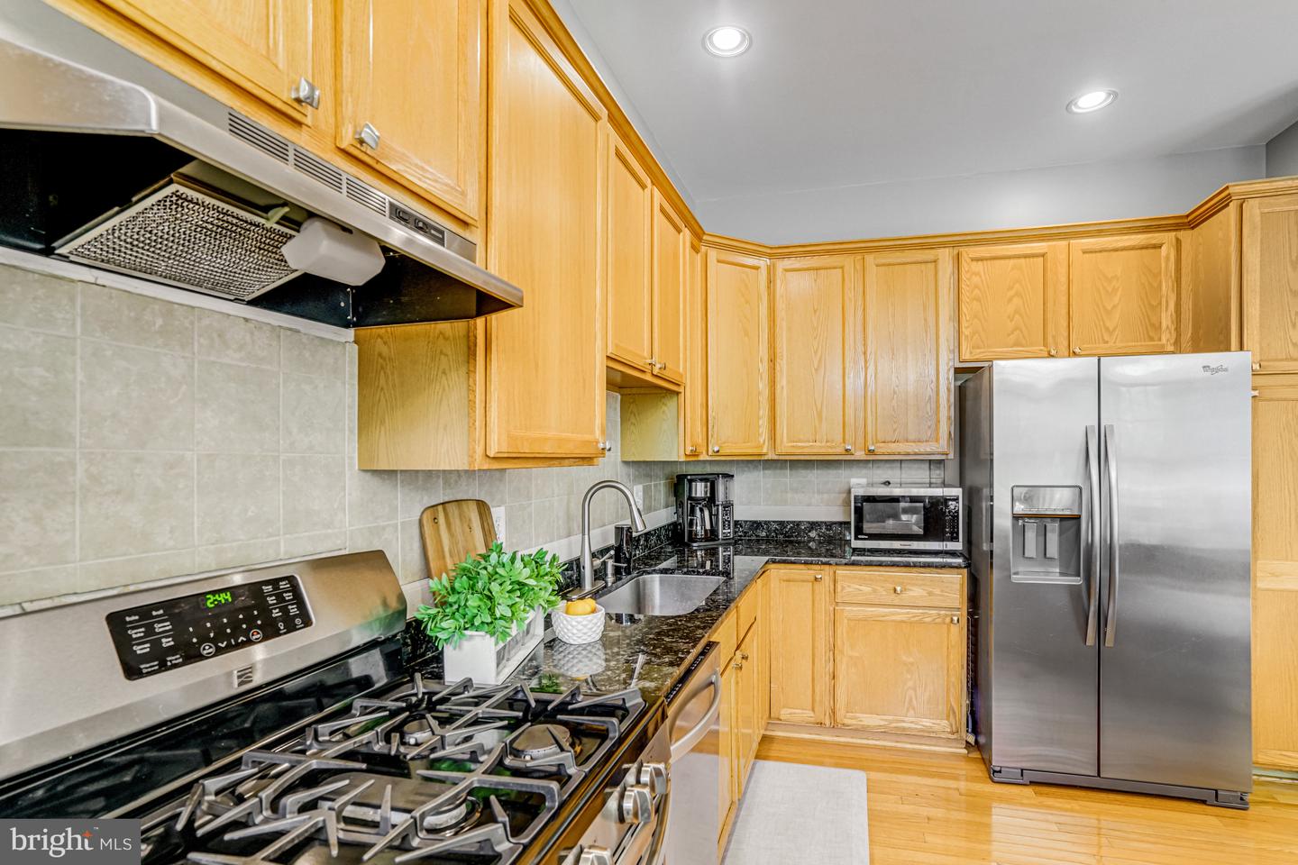 6288 LEVI CT, SPRINGFIELD, Virginia 22150, 4 Bedrooms Bedrooms, ,3 BathroomsBathrooms,Residential,For sale,6288 LEVI CT,VAFX2244212 MLS # VAFX2244212