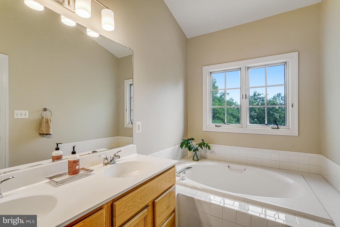 6288 LEVI CT, SPRINGFIELD, Virginia 22150, 4 Bedrooms Bedrooms, ,3 BathroomsBathrooms,Residential,For sale,6288 LEVI CT,VAFX2244212 MLS # VAFX2244212