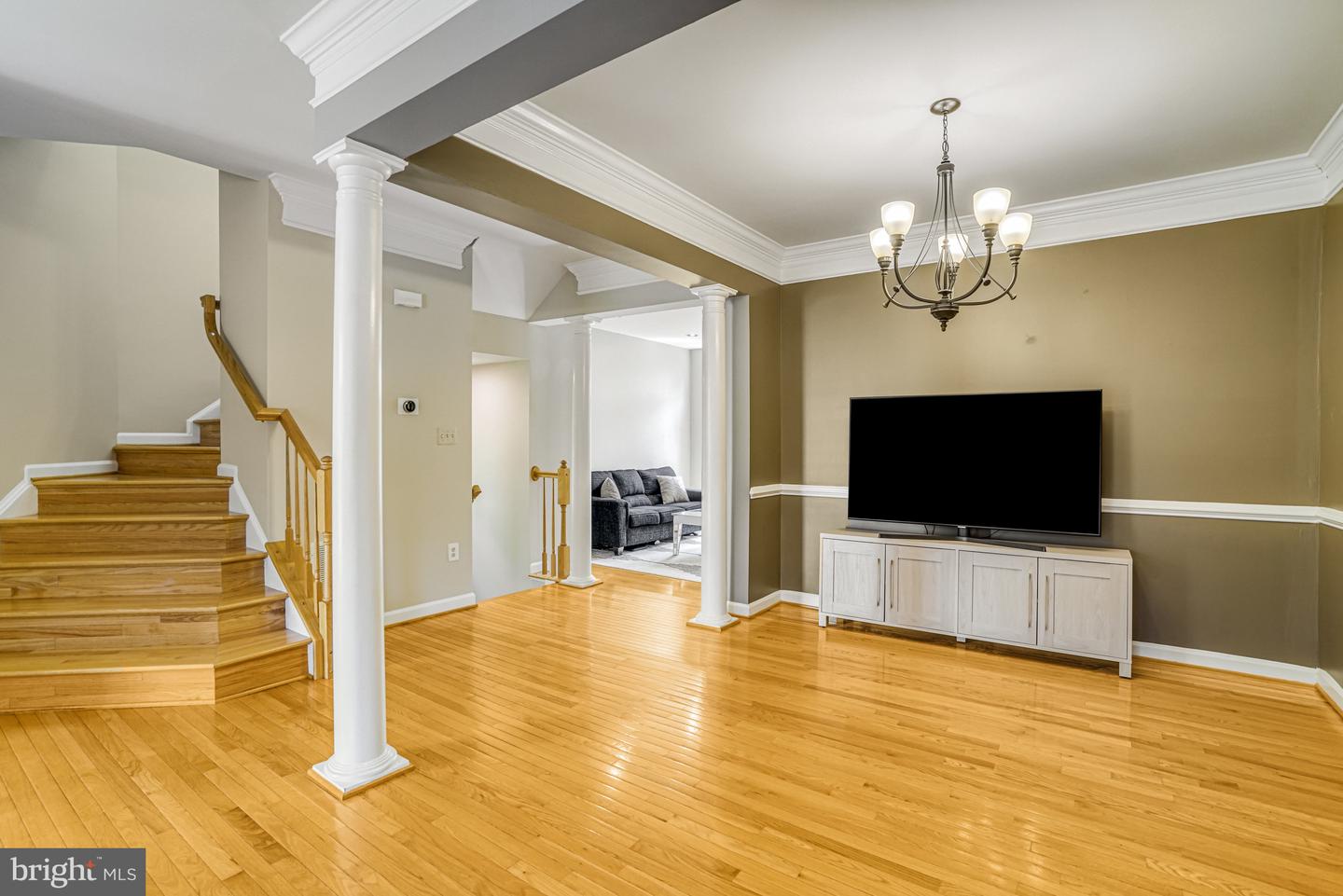 6288 LEVI CT, SPRINGFIELD, Virginia 22150, 4 Bedrooms Bedrooms, ,3 BathroomsBathrooms,Residential,For sale,6288 LEVI CT,VAFX2244212 MLS # VAFX2244212