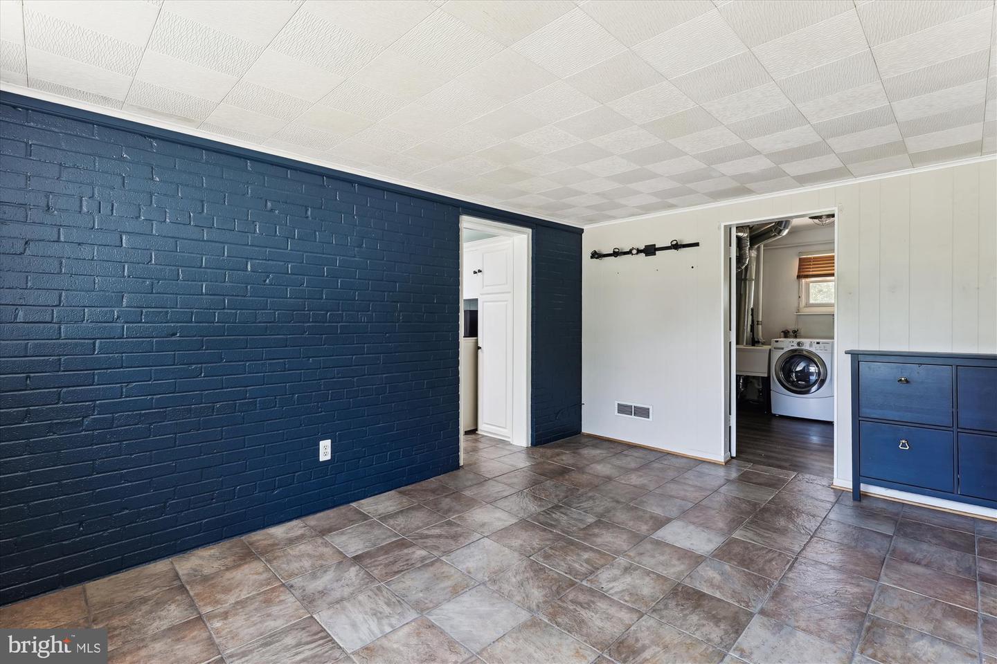 5214 JULIET ST, SPRINGFIELD, Virginia 22151, 3 Bedrooms Bedrooms, ,2 BathroomsBathrooms,Residential,For sale,5214 JULIET ST,VAFX2244358 MLS # VAFX2244358