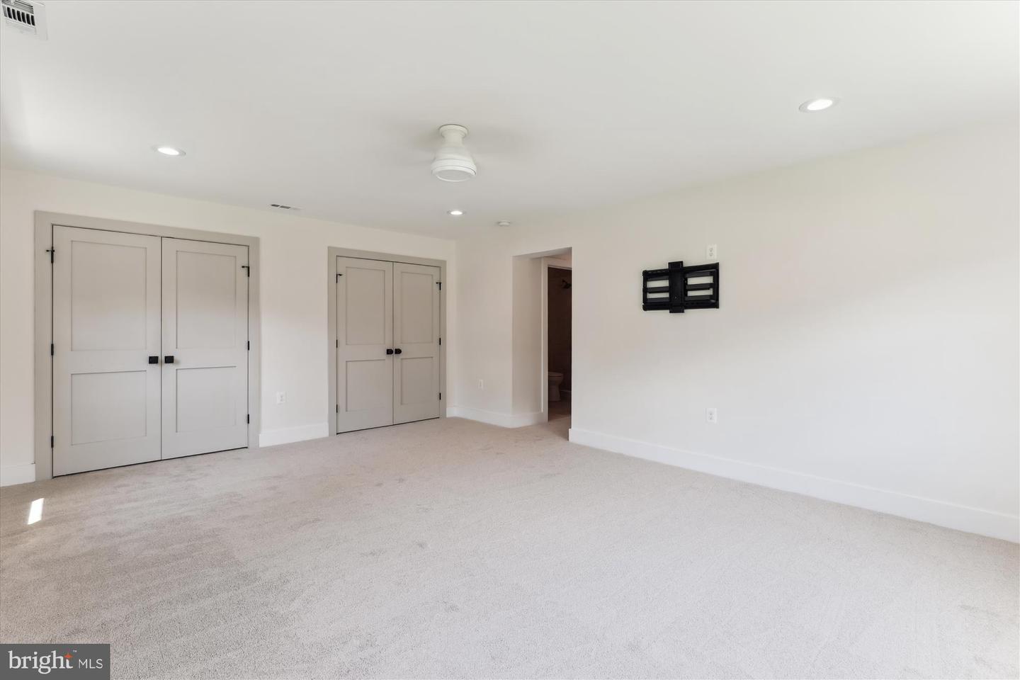 5214 JULIET ST, SPRINGFIELD, Virginia 22151, 3 Bedrooms Bedrooms, ,2 BathroomsBathrooms,Residential,For sale,5214 JULIET ST,VAFX2244358 MLS # VAFX2244358