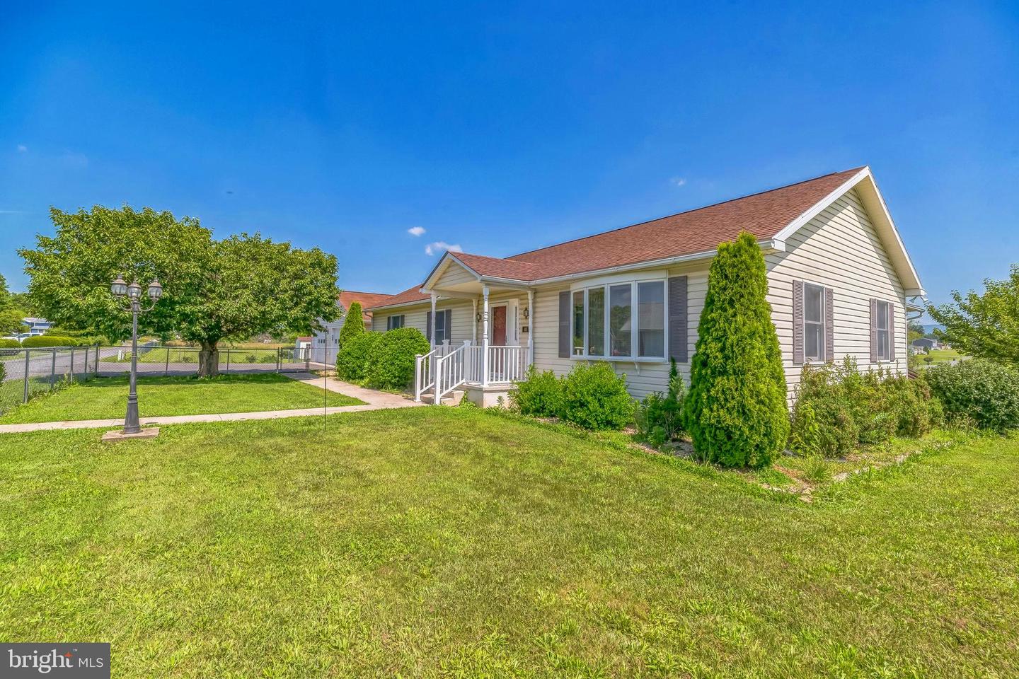 40 GREENHILL LN, EDINBURG, Virginia 22824, 3 Bedrooms Bedrooms, ,2 BathroomsBathrooms,Residential,For sale,40 GREENHILL LN,VASH2011628 MLS # VASH2011628