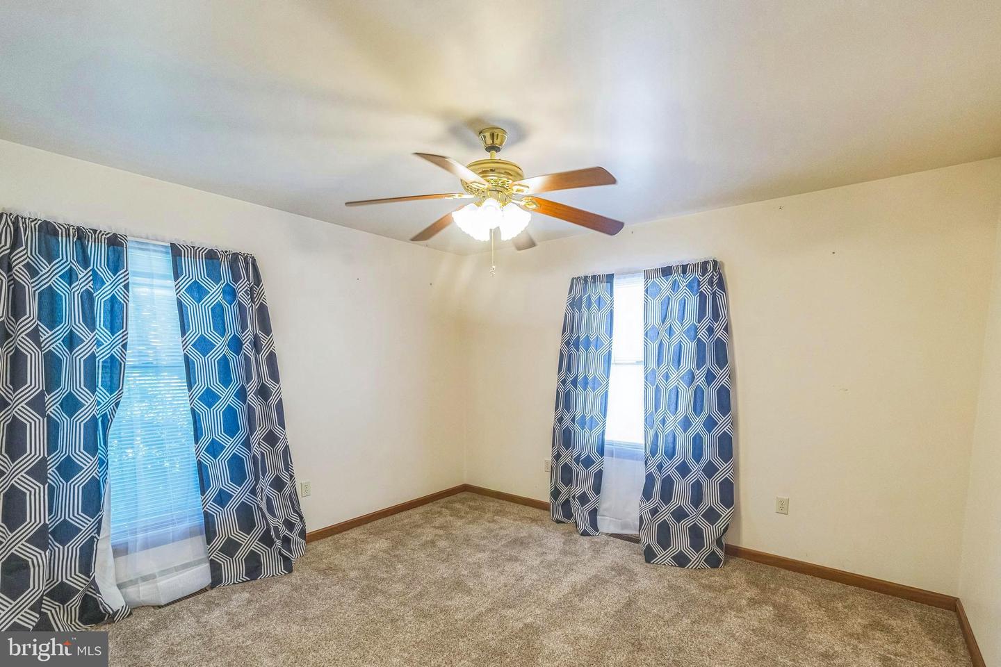 40 GREENHILL LN, EDINBURG, Virginia 22824, 3 Bedrooms Bedrooms, ,2 BathroomsBathrooms,Residential,For sale,40 GREENHILL LN,VASH2011628 MLS # VASH2011628