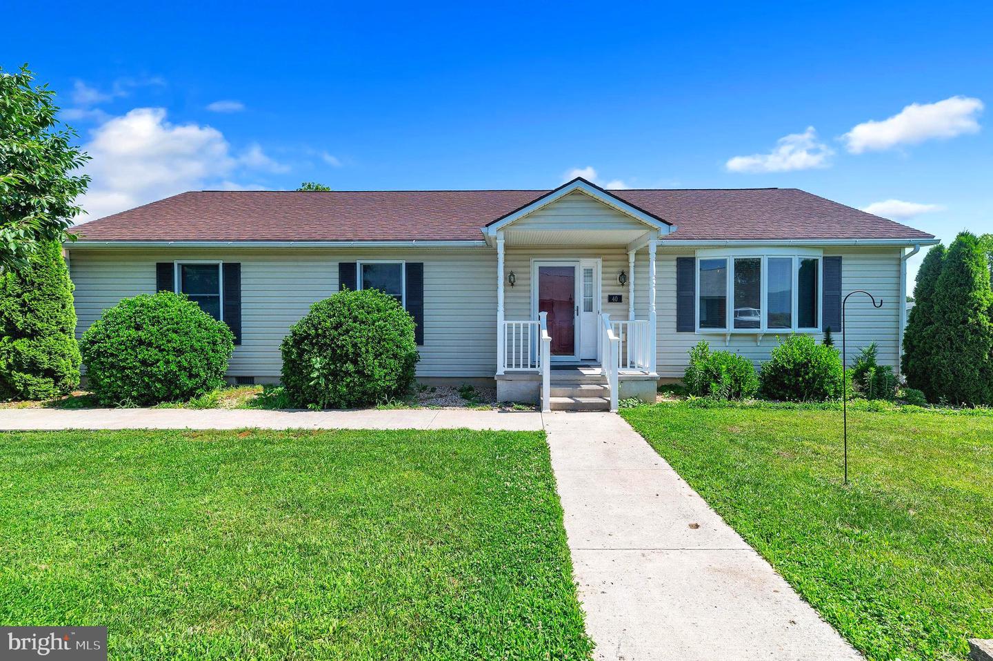 40 GREENHILL LN, EDINBURG, Virginia 22824, 3 Bedrooms Bedrooms, ,2 BathroomsBathrooms,Residential,For sale,40 GREENHILL LN,VASH2011628 MLS # VASH2011628