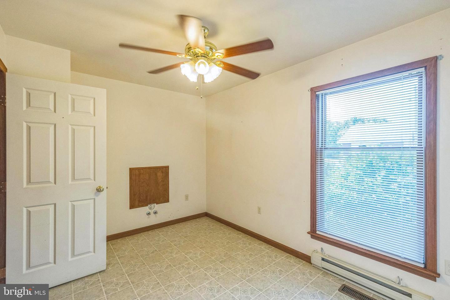 40 GREENHILL LN, EDINBURG, Virginia 22824, 3 Bedrooms Bedrooms, ,2 BathroomsBathrooms,Residential,For sale,40 GREENHILL LN,VASH2011628 MLS # VASH2011628