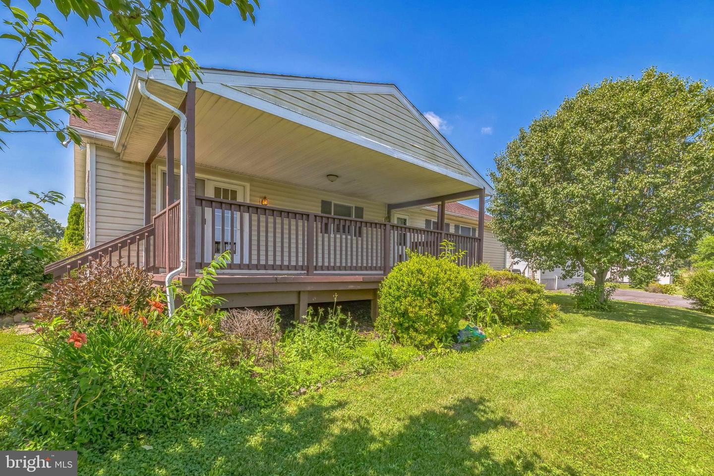 40 GREENHILL LN, EDINBURG, Virginia 22824, 3 Bedrooms Bedrooms, ,2 BathroomsBathrooms,Residential,For sale,40 GREENHILL LN,VASH2011628 MLS # VASH2011628