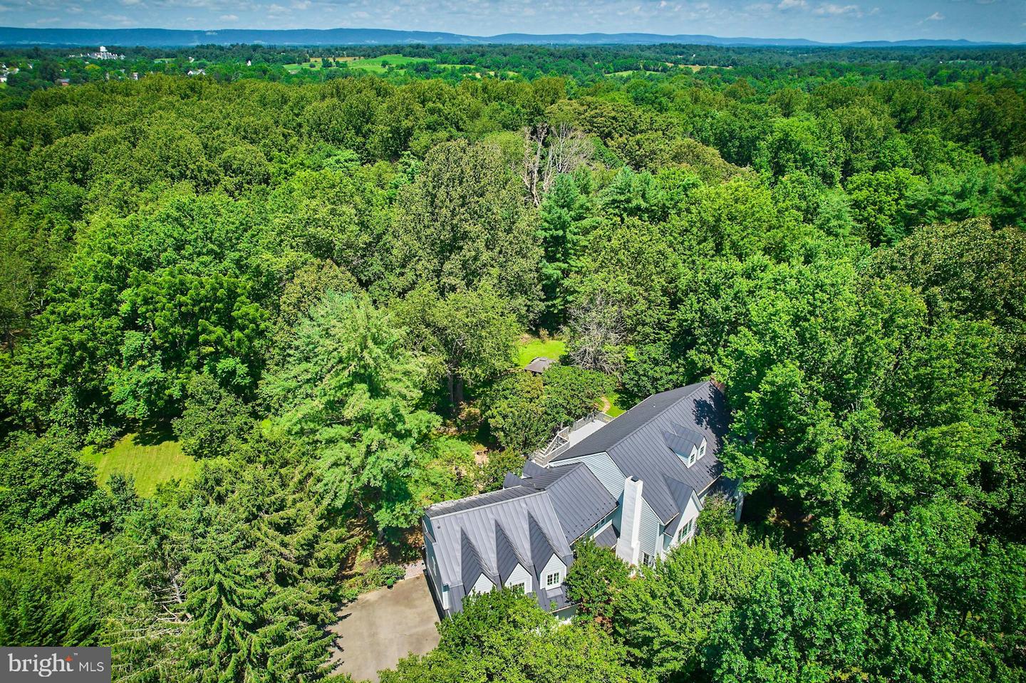 37193 ADAMS GREEN LN, MIDDLEBURG, Virginia 20117, 5 Bedrooms Bedrooms, ,4 BathroomsBathrooms,Residential,For sale,37193 ADAMS GREEN LN,VALO2098618 MLS # VALO2098618