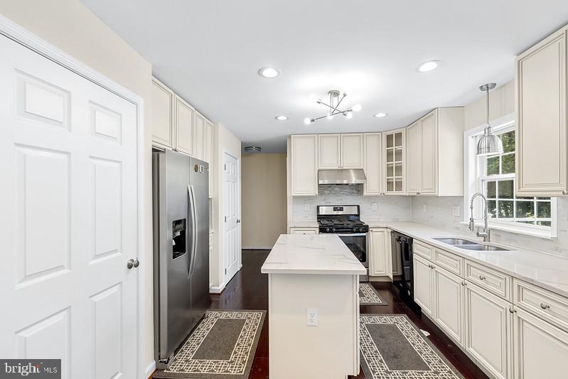 3660 SERENDIPITY RD, WOODBRIDGE, Virginia 22193, 5 Bedrooms Bedrooms, ,4 BathroomsBathrooms,Residential,For sale,3660 SERENDIPITY RD,VAPW2096174 MLS # VAPW2096174