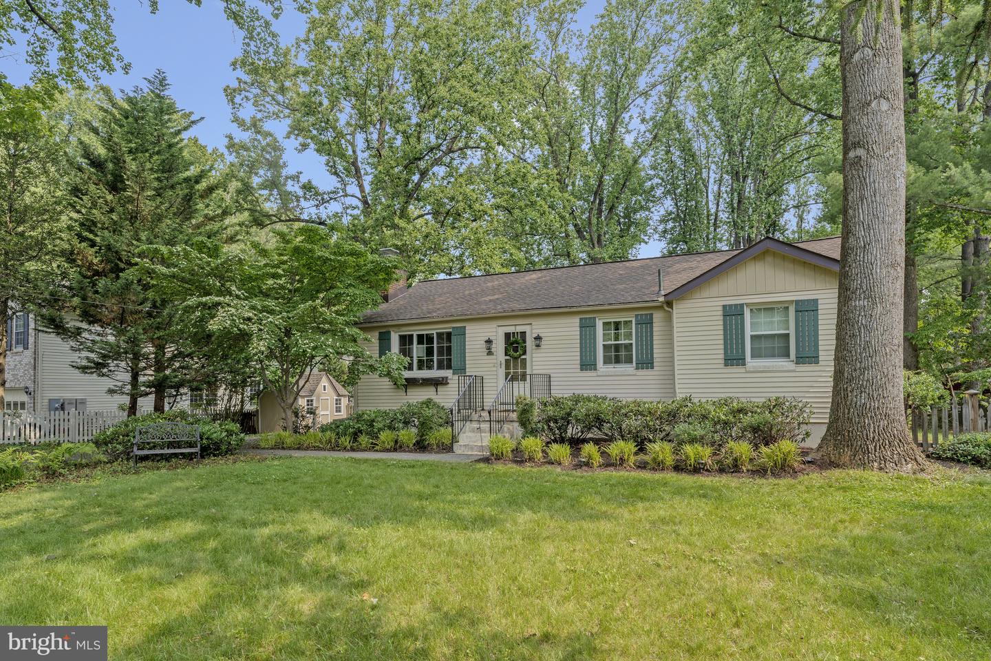 10702 ORCHARD ST, FAIRFAX, Virginia 22030, 3 Bedrooms Bedrooms, ,2 BathroomsBathrooms,Residential,For sale,10702 ORCHARD ST,VAFC2006420 MLS # VAFC2006420