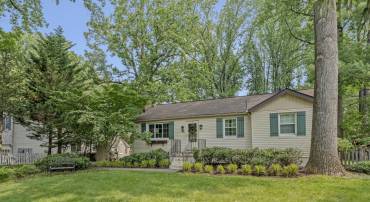 10702 ORCHARD ST, FAIRFAX, Virginia 22030, 3 Bedrooms Bedrooms, ,2 BathroomsBathrooms,Residential,For sale,10702 ORCHARD ST,VAFC2006420 MLS # VAFC2006420