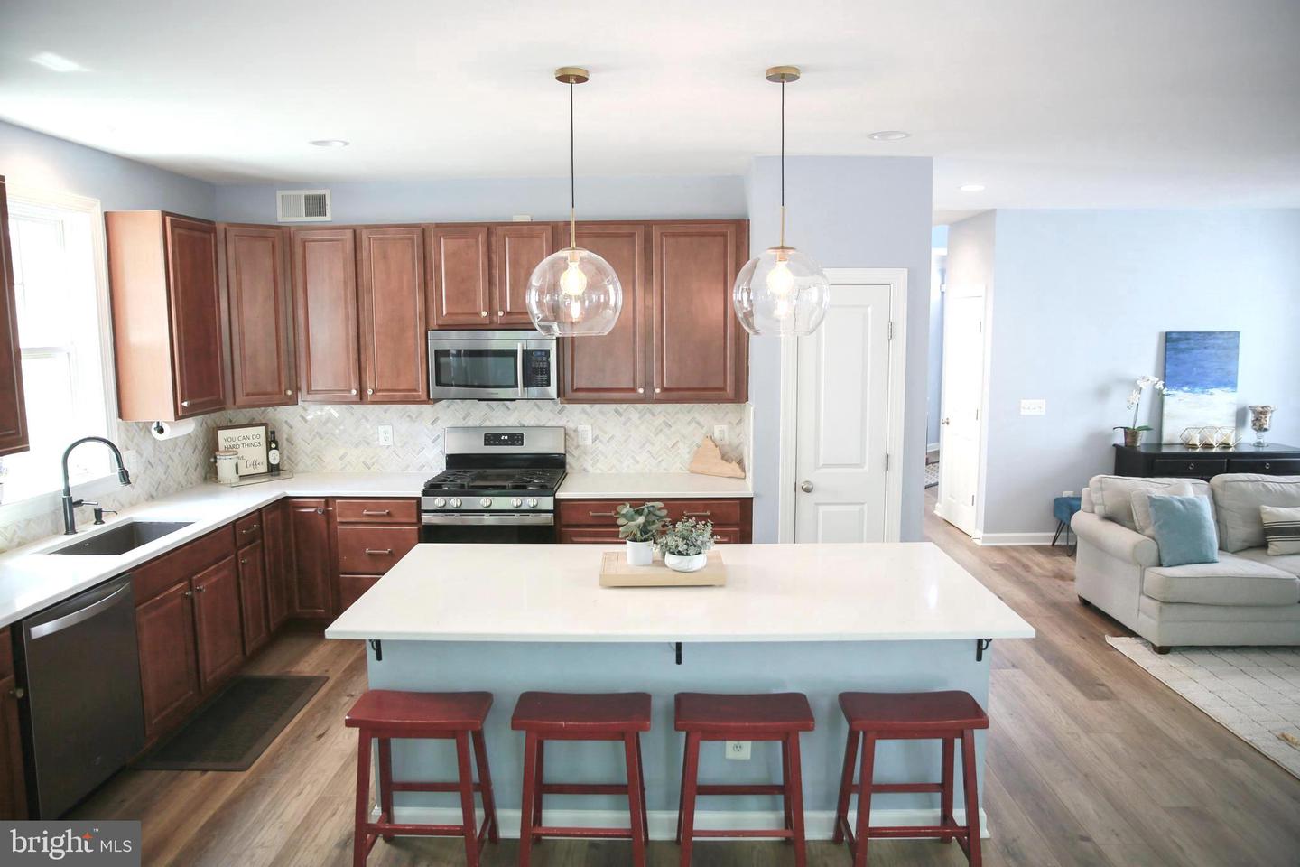 9807 AMSTERDAM ST, LORTON, Virginia 22079, 4 Bedrooms Bedrooms, ,3 BathroomsBathrooms,Residential,For sale,9807 AMSTERDAM ST,VAFX2245352 MLS # VAFX2245352