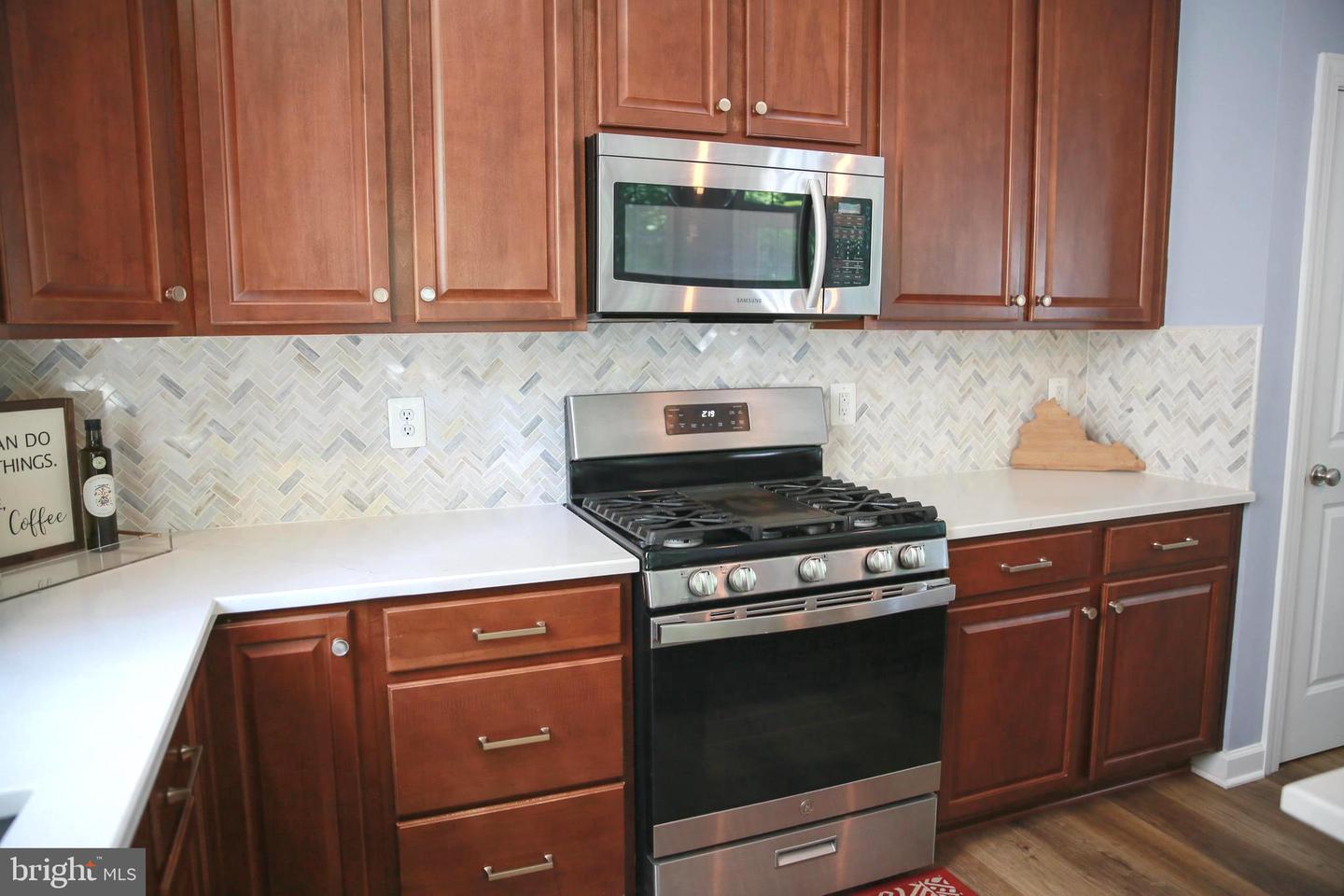 9807 AMSTERDAM ST, LORTON, Virginia 22079, 4 Bedrooms Bedrooms, ,3 BathroomsBathrooms,Residential,For sale,9807 AMSTERDAM ST,VAFX2245352 MLS # VAFX2245352