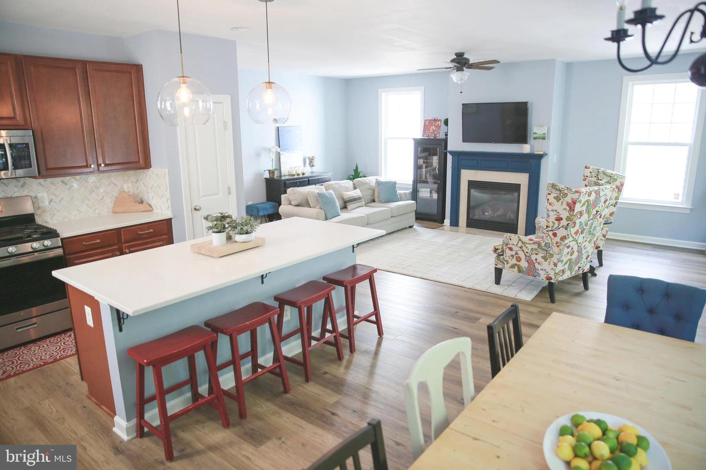 9807 AMSTERDAM ST, LORTON, Virginia 22079, 4 Bedrooms Bedrooms, ,3 BathroomsBathrooms,Residential,For sale,9807 AMSTERDAM ST,VAFX2245352 MLS # VAFX2245352