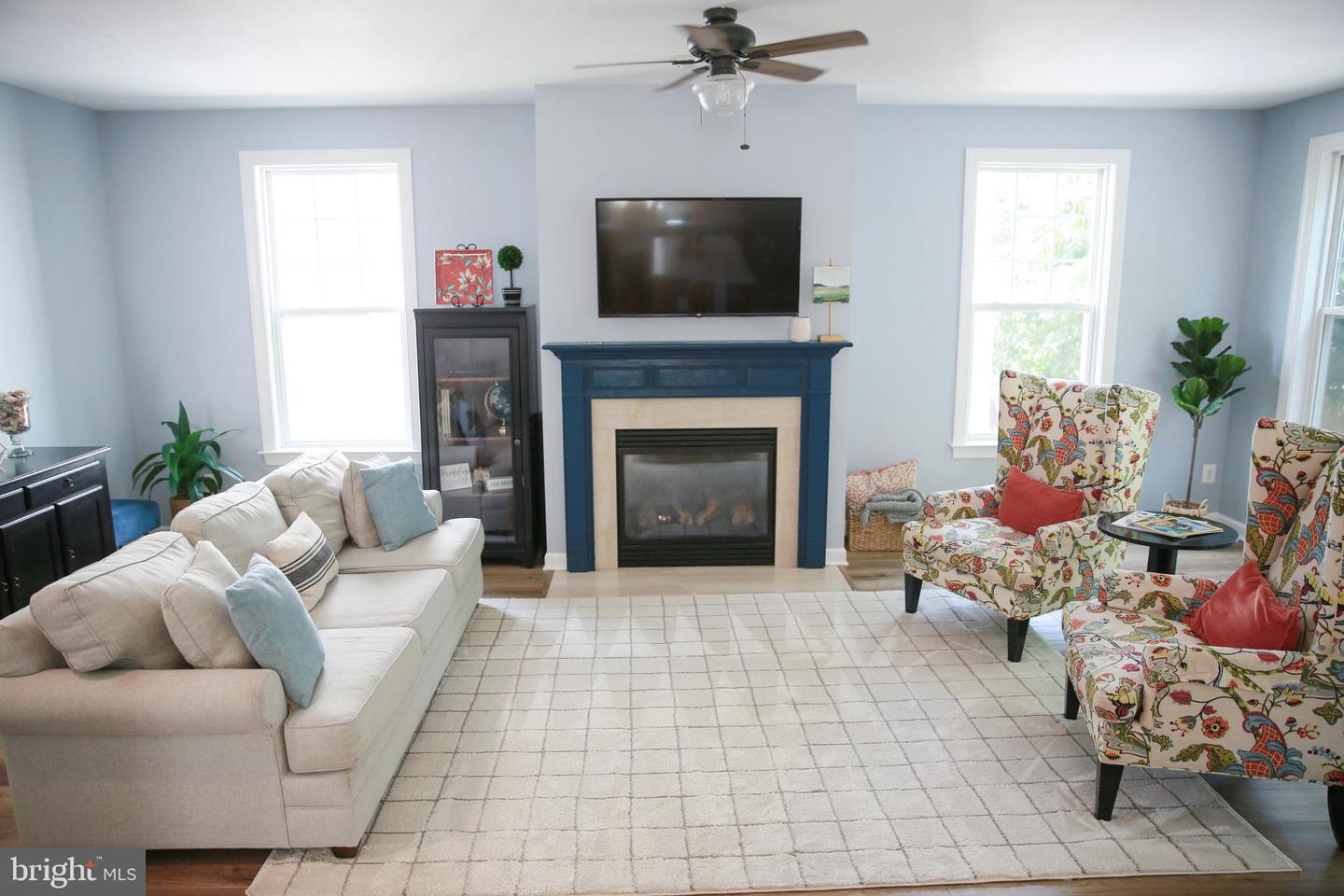 9807 AMSTERDAM ST, LORTON, Virginia 22079, 4 Bedrooms Bedrooms, ,3 BathroomsBathrooms,Residential,For sale,9807 AMSTERDAM ST,VAFX2245352 MLS # VAFX2245352