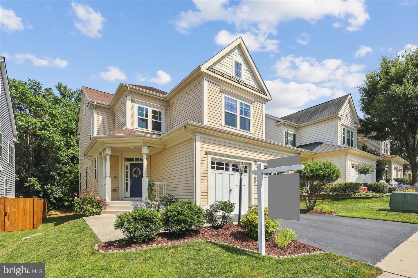 9807 AMSTERDAM ST, LORTON, Virginia 22079, 4 Bedrooms Bedrooms, ,3 BathroomsBathrooms,Residential,For sale,9807 AMSTERDAM ST,VAFX2245352 MLS # VAFX2245352