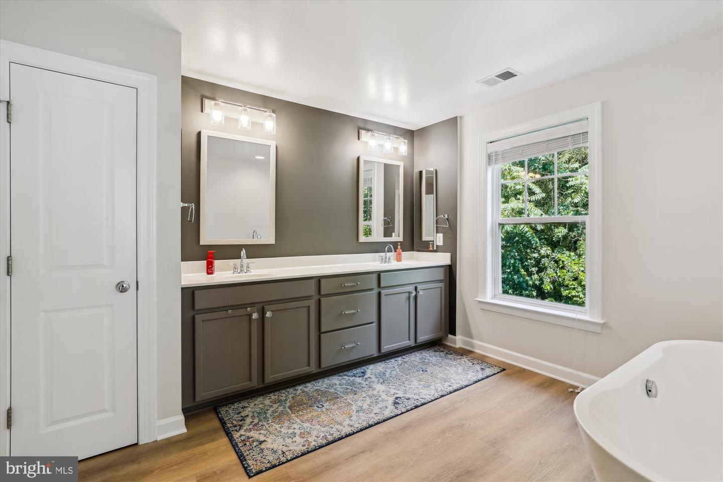 9807 AMSTERDAM ST, LORTON, Virginia 22079, 4 Bedrooms Bedrooms, ,3 BathroomsBathrooms,Residential,For sale,9807 AMSTERDAM ST,VAFX2245352 MLS # VAFX2245352
