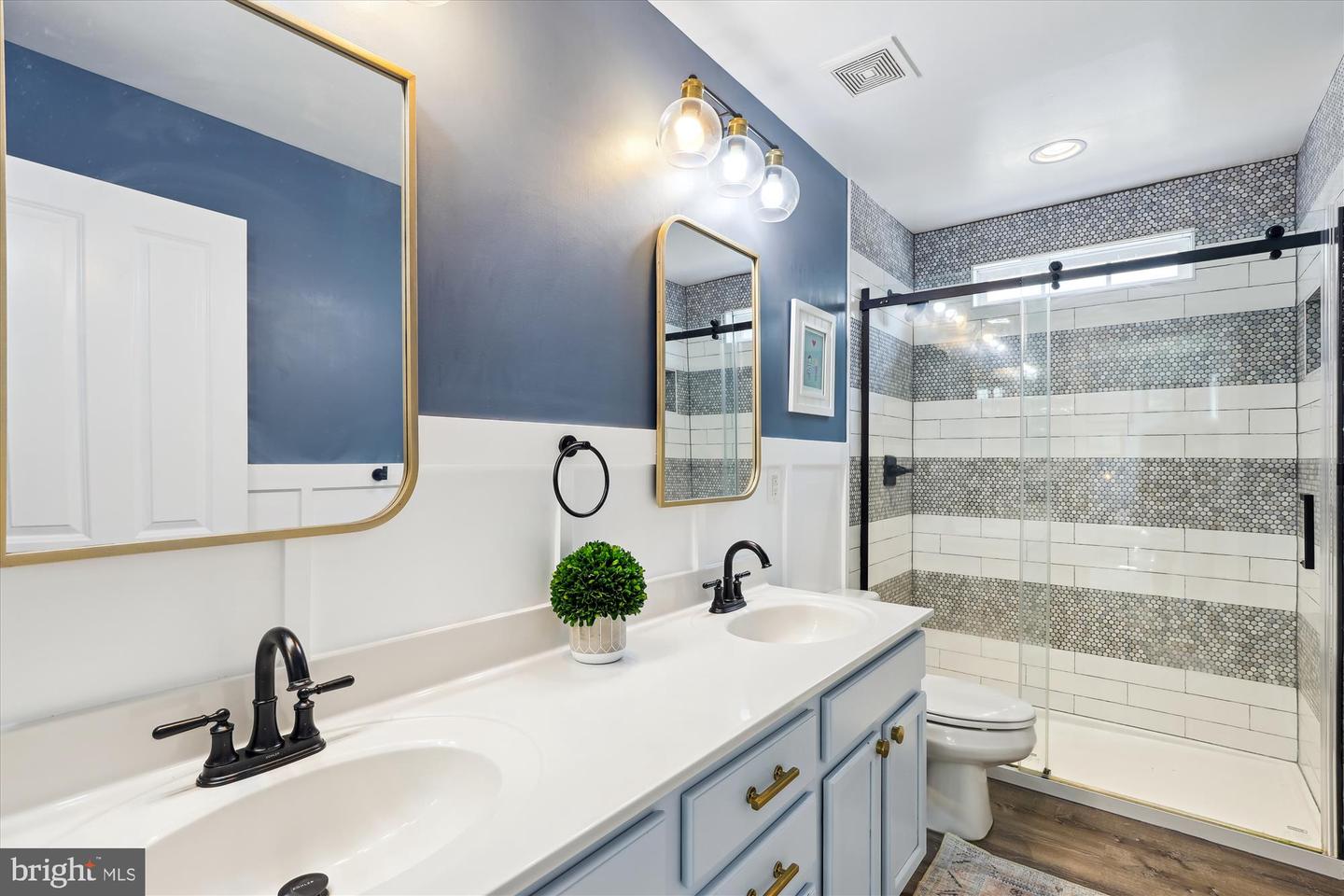 9807 AMSTERDAM ST, LORTON, Virginia 22079, 4 Bedrooms Bedrooms, ,3 BathroomsBathrooms,Residential,For sale,9807 AMSTERDAM ST,VAFX2245352 MLS # VAFX2245352