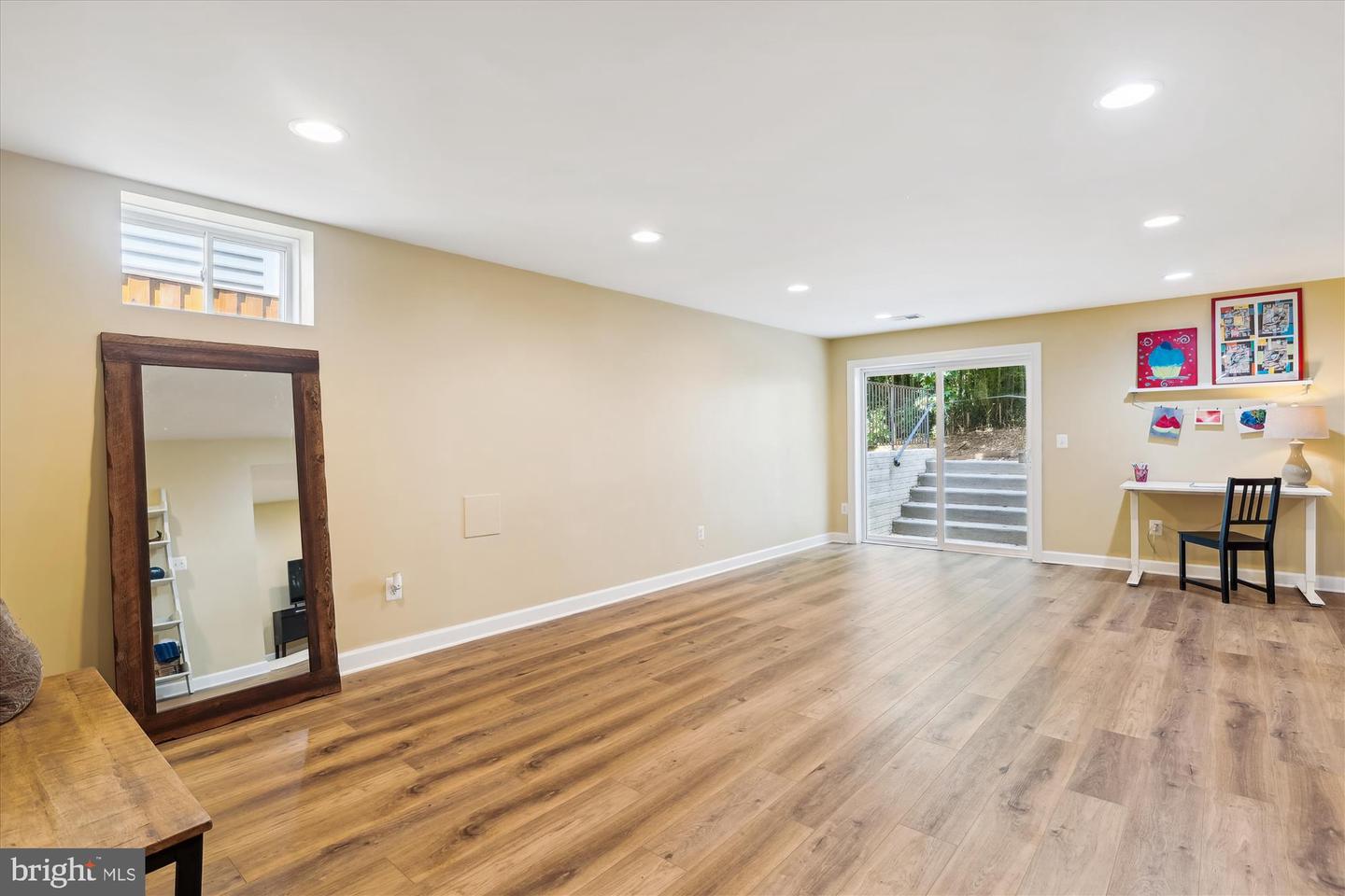 9807 AMSTERDAM ST, LORTON, Virginia 22079, 4 Bedrooms Bedrooms, ,3 BathroomsBathrooms,Residential,For sale,9807 AMSTERDAM ST,VAFX2245352 MLS # VAFX2245352