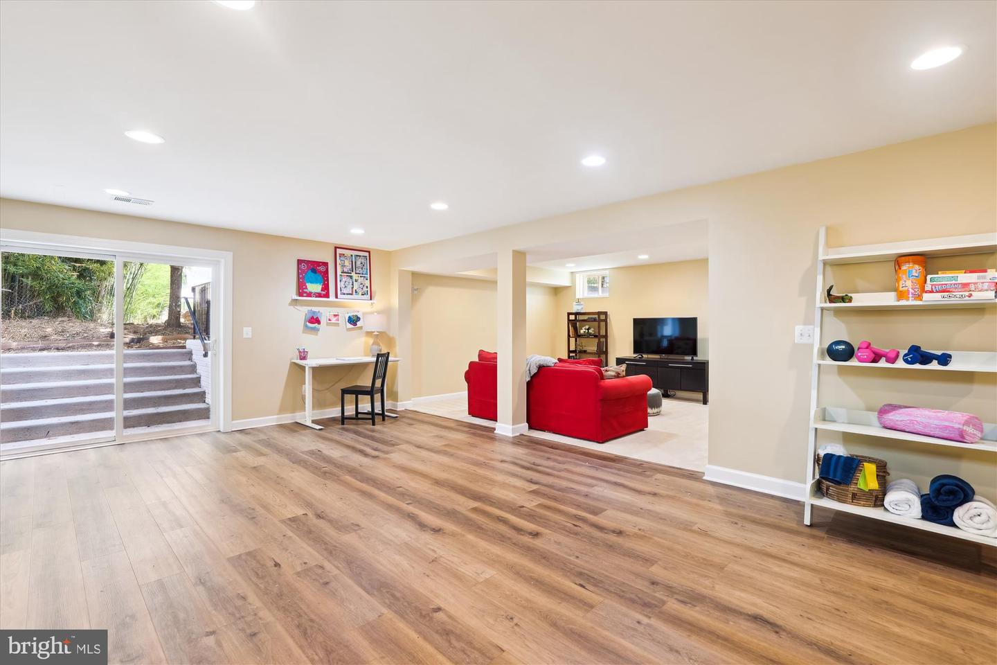 9807 AMSTERDAM ST, LORTON, Virginia 22079, 4 Bedrooms Bedrooms, ,3 BathroomsBathrooms,Residential,For sale,9807 AMSTERDAM ST,VAFX2245352 MLS # VAFX2245352