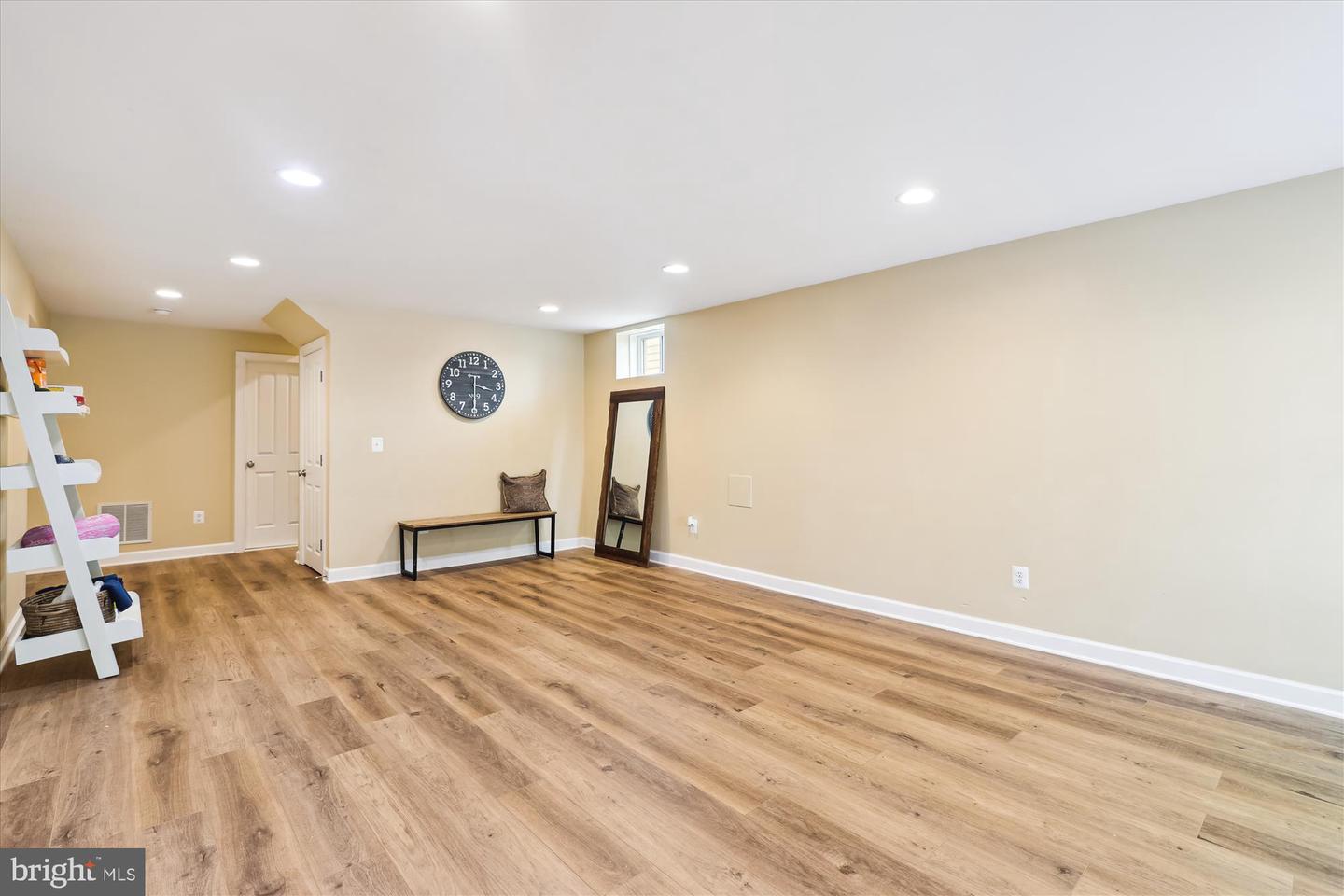 9807 AMSTERDAM ST, LORTON, Virginia 22079, 4 Bedrooms Bedrooms, ,3 BathroomsBathrooms,Residential,For sale,9807 AMSTERDAM ST,VAFX2245352 MLS # VAFX2245352