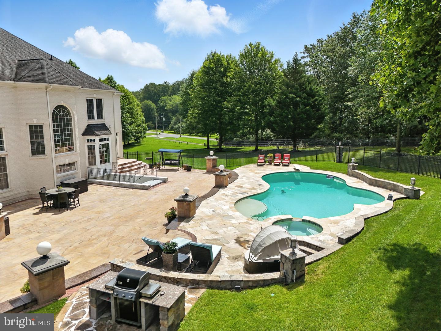 2506 COULTER LN, OAKTON, Virginia 22124, 6 Bedrooms Bedrooms, ,5 BathroomsBathrooms,Residential,For sale,2506 COULTER LN,VAFX2245466 MLS # VAFX2245466