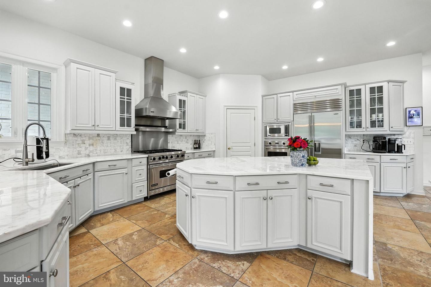 2506 COULTER LN, OAKTON, Virginia 22124, 6 Bedrooms Bedrooms, ,5 BathroomsBathrooms,Residential,For sale,2506 COULTER LN,VAFX2245466 MLS # VAFX2245466