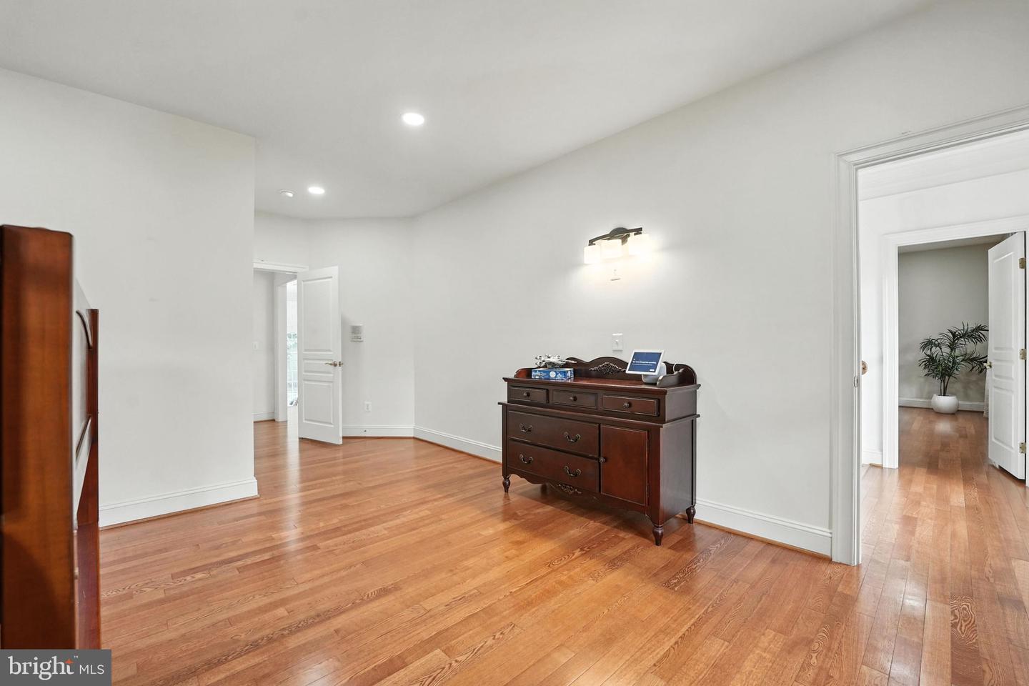 2506 COULTER LN, OAKTON, Virginia 22124, 6 Bedrooms Bedrooms, ,5 BathroomsBathrooms,Residential,For sale,2506 COULTER LN,VAFX2245466 MLS # VAFX2245466