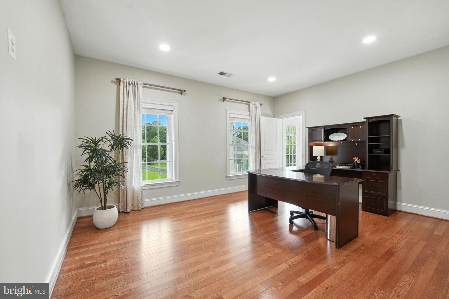 2506 COULTER LN, OAKTON, Virginia 22124, 6 Bedrooms Bedrooms, ,5 BathroomsBathrooms,Residential,For sale,2506 COULTER LN,VAFX2245466 MLS # VAFX2245466