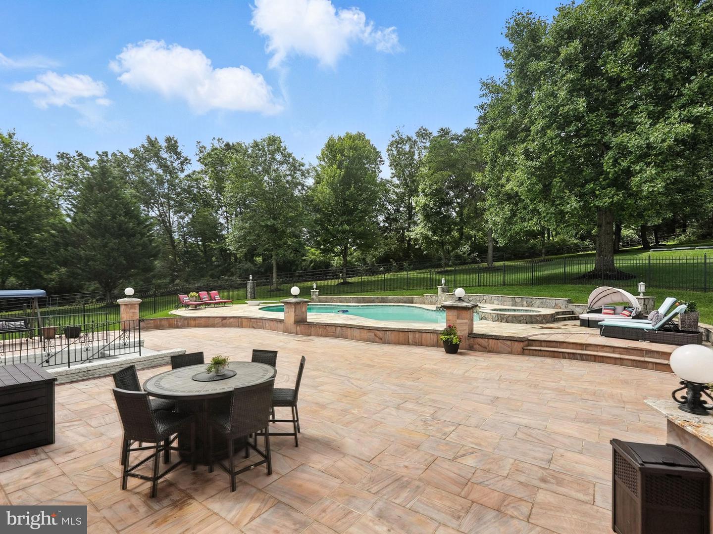 2506 COULTER LN, OAKTON, Virginia 22124, 6 Bedrooms Bedrooms, ,5 BathroomsBathrooms,Residential,For sale,2506 COULTER LN,VAFX2245466 MLS # VAFX2245466