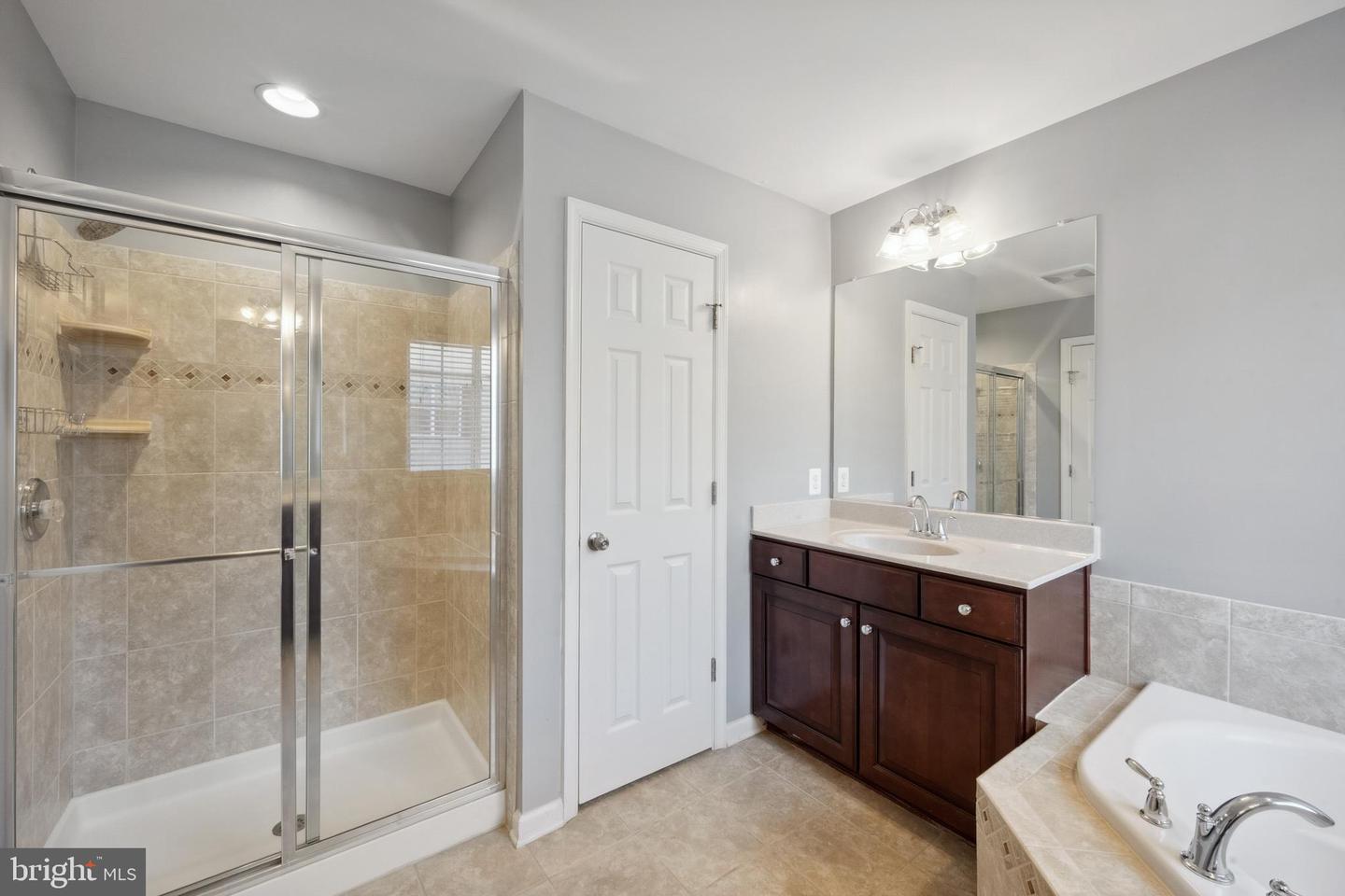 24682 CARIBOU SQ, ALDIE, Virginia 20105, 3 Bedrooms Bedrooms, ,2 BathroomsBathrooms,Residential,For sale,24682 CARIBOU SQ,VALO2098806 MLS # VALO2098806