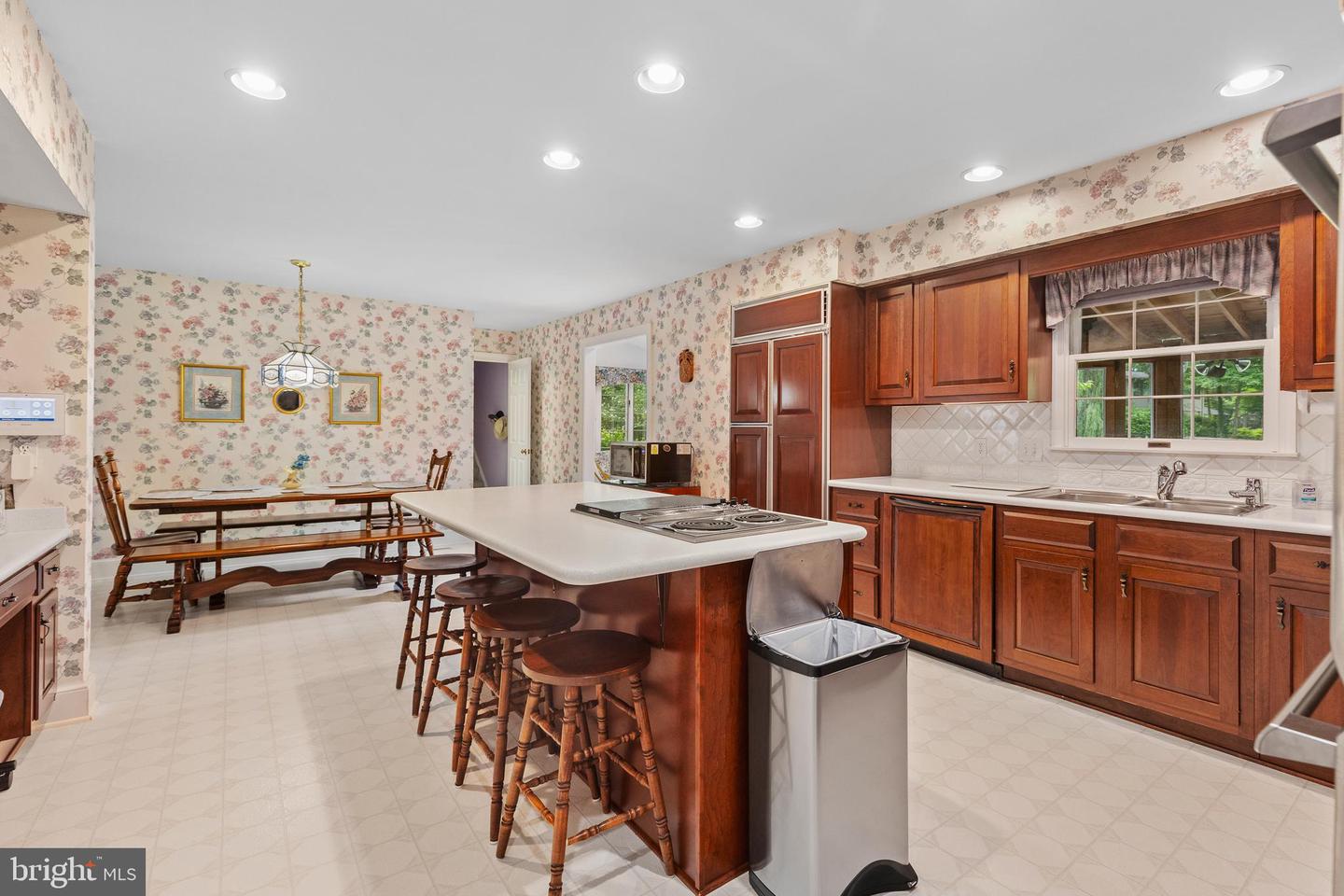 8508 ARDFOUR LN, ANNANDALE, Virginia 22003, 6 Bedrooms Bedrooms, ,4 BathroomsBathrooms,Residential,For sale,8508 ARDFOUR LN,VAFX2245758 MLS # VAFX2245758