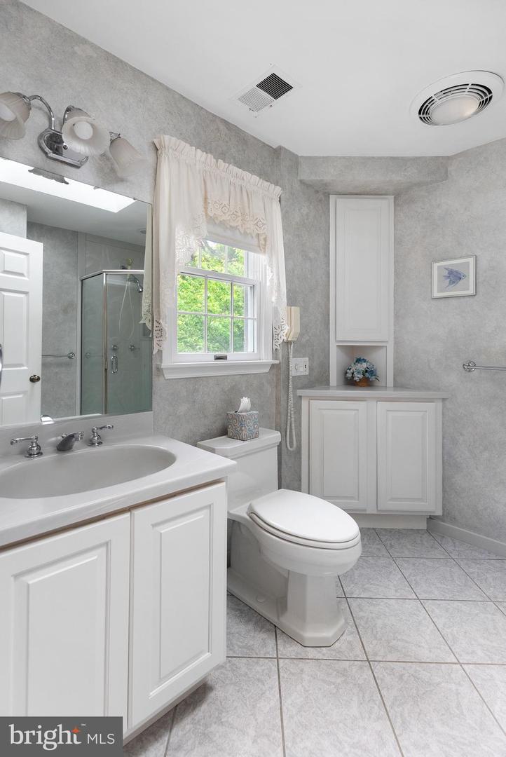 8508 ARDFOUR LN, ANNANDALE, Virginia 22003, 6 Bedrooms Bedrooms, ,4 BathroomsBathrooms,Residential,For sale,8508 ARDFOUR LN,VAFX2245758 MLS # VAFX2245758