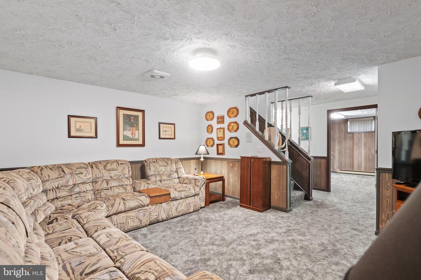 8508 ARDFOUR LN, ANNANDALE, Virginia 22003, 6 Bedrooms Bedrooms, ,4 BathroomsBathrooms,Residential,For sale,8508 ARDFOUR LN,VAFX2245758 MLS # VAFX2245758