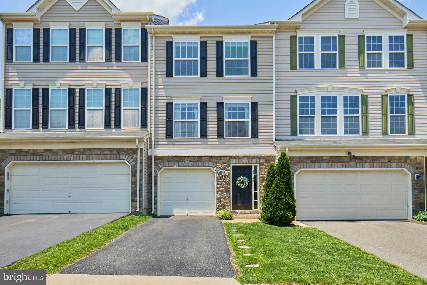 25133 HUMMOCKY TER, ALDIE, Virginia 20105, 4 Bedrooms Bedrooms, ,3 BathroomsBathrooms,Residential,For sale,25133 HUMMOCKY TER,VALO2098856 MLS # VALO2098856