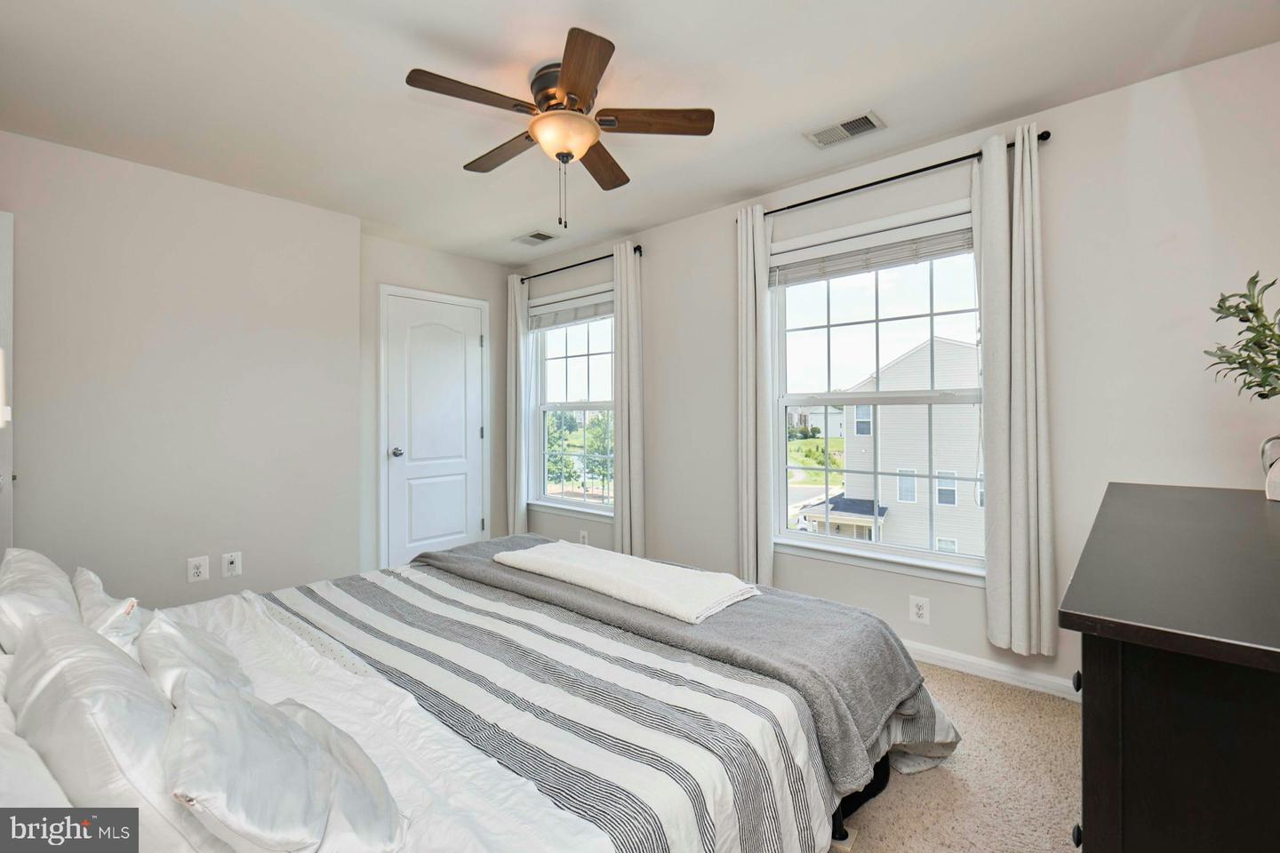 25133 HUMMOCKY TER, ALDIE, Virginia 20105, 4 Bedrooms Bedrooms, ,3 BathroomsBathrooms,Residential,For sale,25133 HUMMOCKY TER,VALO2098856 MLS # VALO2098856