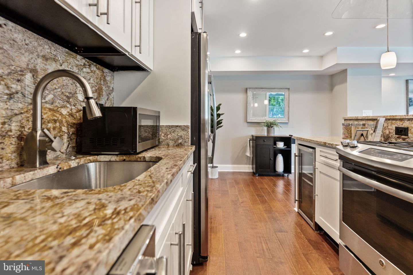 400 21ST ST NE #1, WASHINGTON, District Of Columbia 20002, 2 Bedrooms Bedrooms, ,2 BathroomsBathrooms,Residential,For sale,400 21ST ST NE #1,DCDC2204550 MLS # DCDC2204550