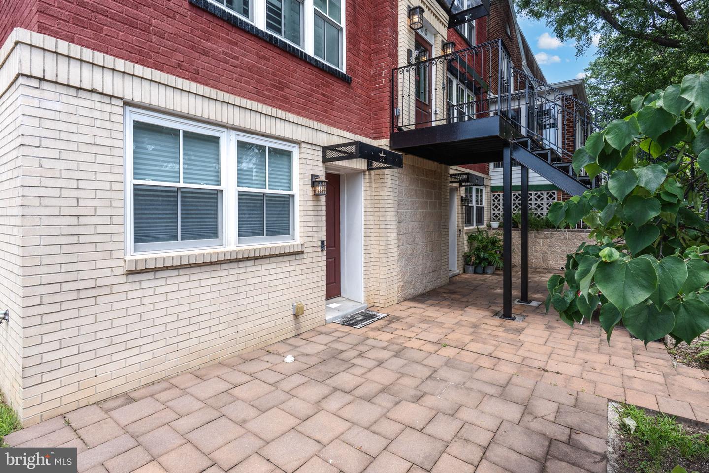 400 21ST ST NE #1, WASHINGTON, District Of Columbia 20002, 2 Bedrooms Bedrooms, ,2 BathroomsBathrooms,Residential,For sale,400 21ST ST NE #1,DCDC2204550 MLS # DCDC2204550
