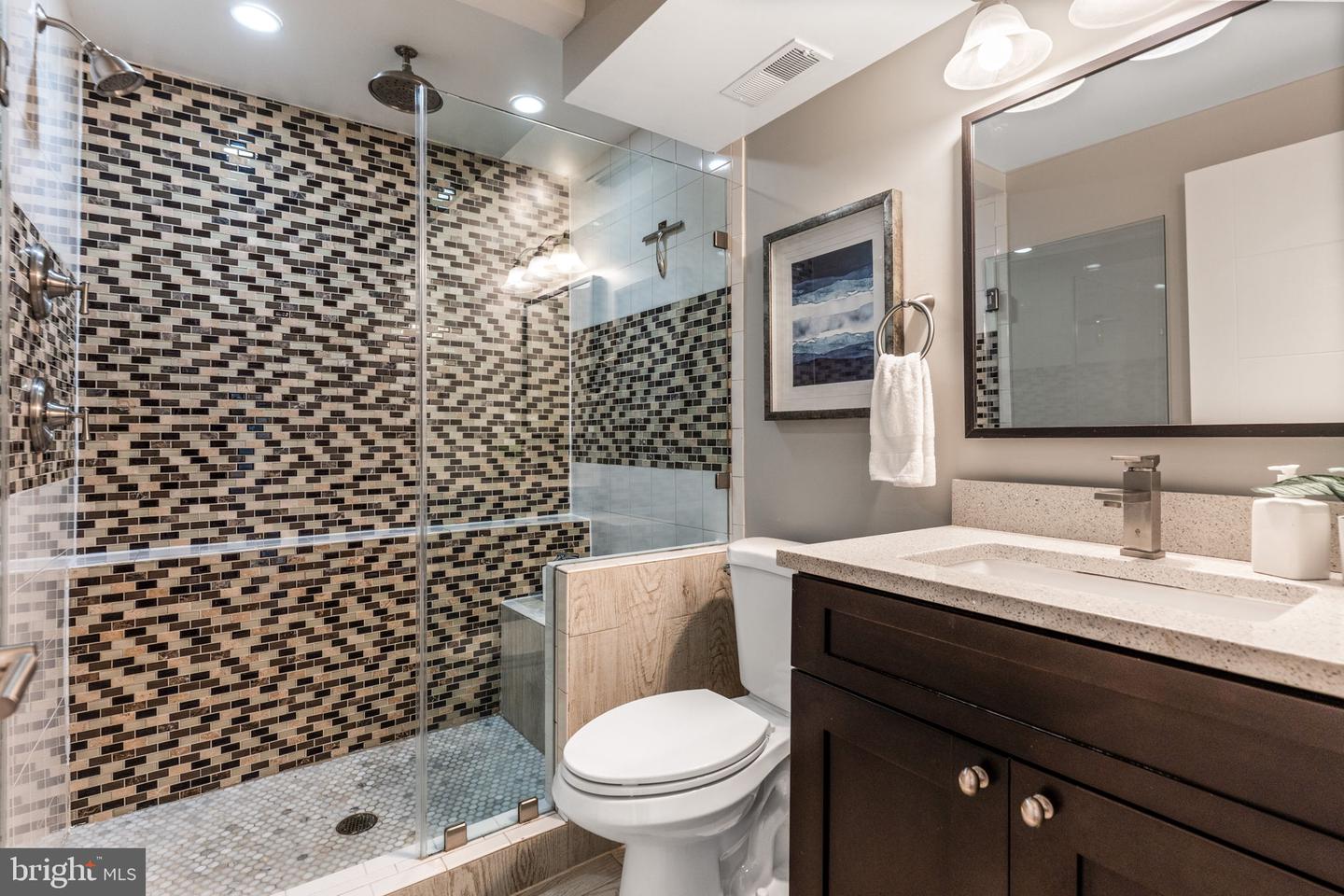 400 21ST ST NE #1, WASHINGTON, District Of Columbia 20002, 2 Bedrooms Bedrooms, ,2 BathroomsBathrooms,Residential,For sale,400 21ST ST NE #1,DCDC2204550 MLS # DCDC2204550