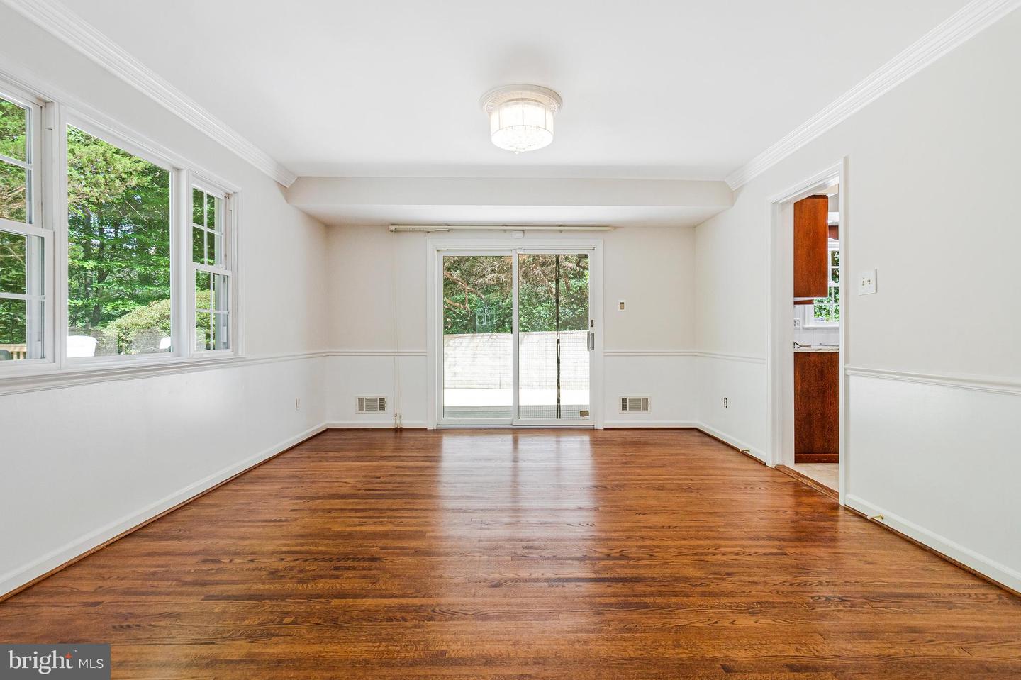 1519 N CHAMBLISS ST, ALEXANDRIA, Virginia 22312, 4 Bedrooms Bedrooms, ,3 BathroomsBathrooms,Residential,For sale,1519 N CHAMBLISS ST,VAAX2046250 MLS # VAAX2046250