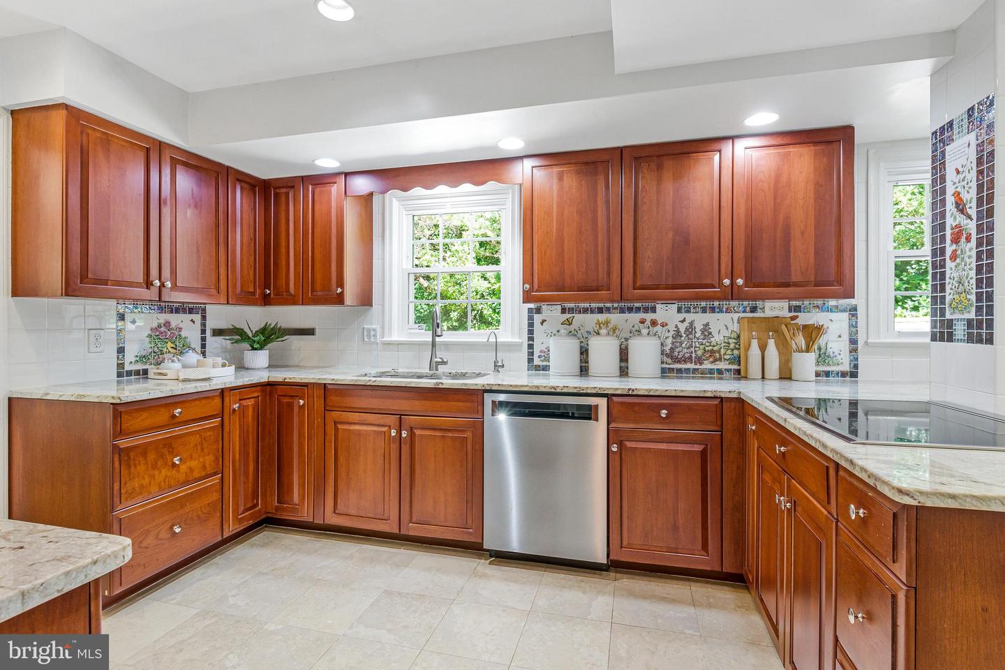 1519 N CHAMBLISS ST, ALEXANDRIA, Virginia 22312, 4 Bedrooms Bedrooms, ,3 BathroomsBathrooms,Residential,For sale,1519 N CHAMBLISS ST,VAAX2046250 MLS # VAAX2046250