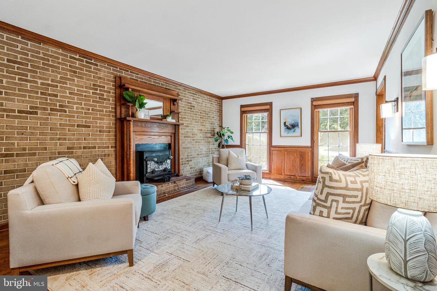 1519 N CHAMBLISS ST, ALEXANDRIA, Virginia 22312, 4 Bedrooms Bedrooms, ,3 BathroomsBathrooms,Residential,For sale,1519 N CHAMBLISS ST,VAAX2046250 MLS # VAAX2046250