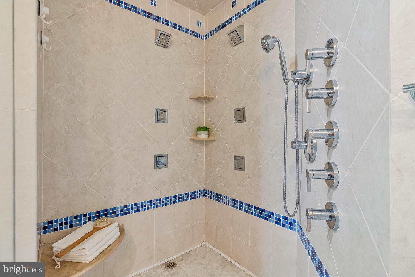 1519 N CHAMBLISS ST, ALEXANDRIA, Virginia 22312, 4 Bedrooms Bedrooms, ,3 BathroomsBathrooms,Residential,For sale,1519 N CHAMBLISS ST,VAAX2046250 MLS # VAAX2046250