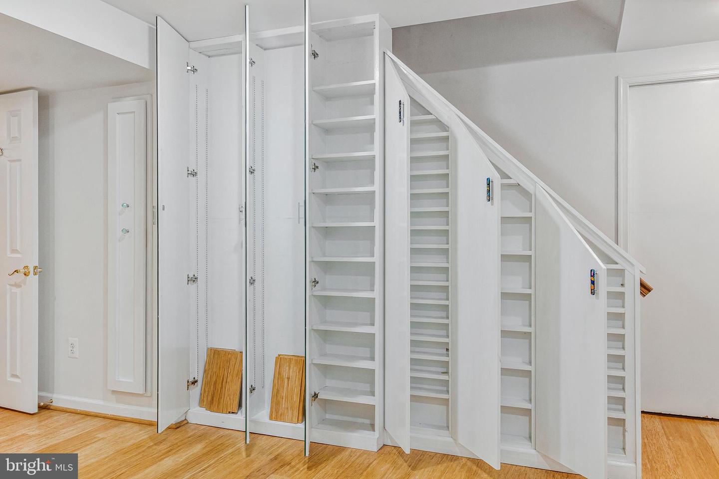1519 N CHAMBLISS ST, ALEXANDRIA, Virginia 22312, 4 Bedrooms Bedrooms, ,3 BathroomsBathrooms,Residential,For sale,1519 N CHAMBLISS ST,VAAX2046250 MLS # VAAX2046250