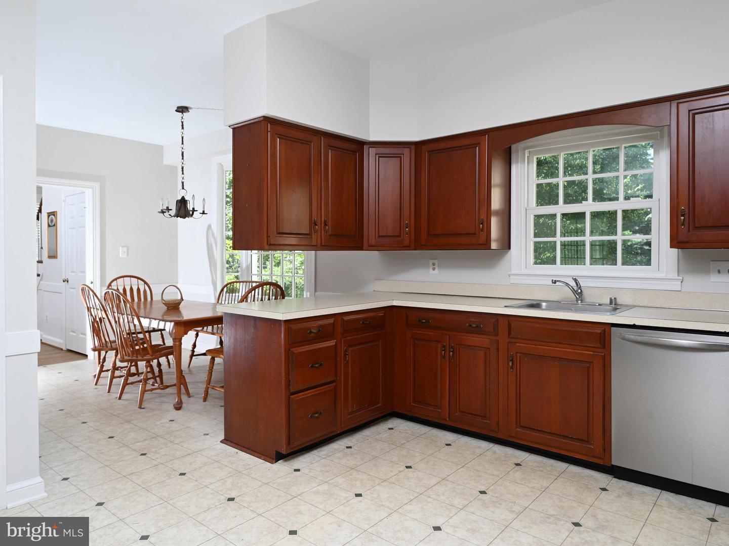 4200 MAPLE TREE CT, ALEXANDRIA, Virginia 22304, 4 Bedrooms Bedrooms, 17 Rooms Rooms,3 BathroomsBathrooms,Residential,For sale,4200 MAPLE TREE CT,VAAX2046276 MLS # VAAX2046276