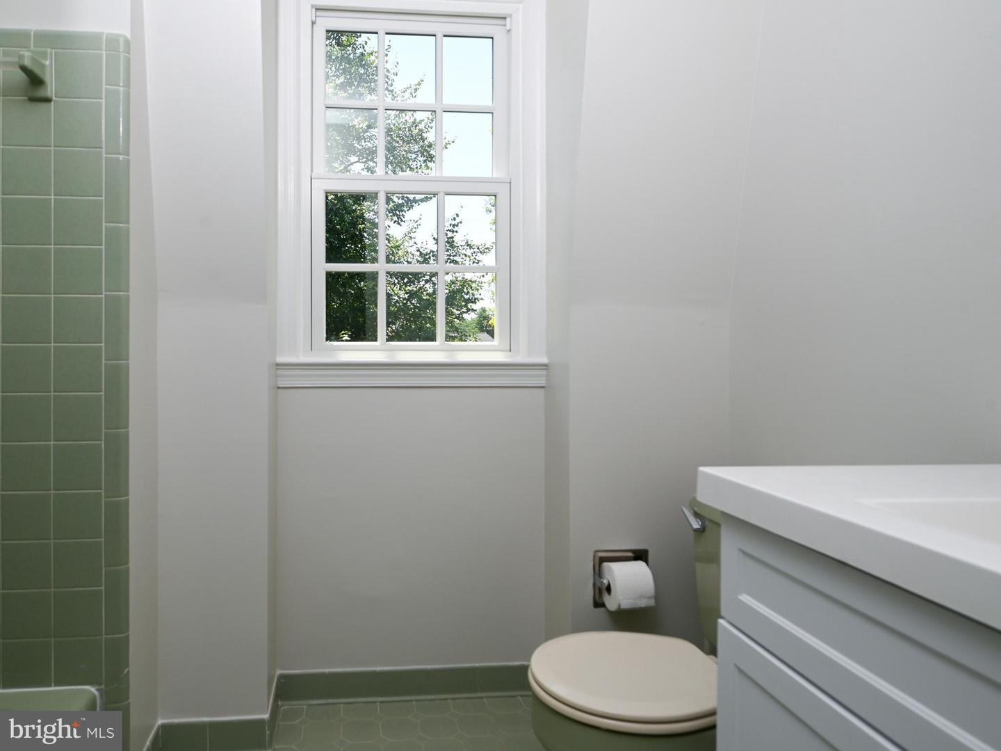 4200 MAPLE TREE CT, ALEXANDRIA, Virginia 22304, 4 Bedrooms Bedrooms, 17 Rooms Rooms,3 BathroomsBathrooms,Residential,For sale,4200 MAPLE TREE CT,VAAX2046276 MLS # VAAX2046276