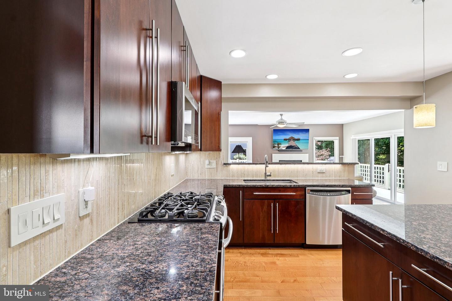 20877 CHANNEL CT, STERLING, Virginia 20165, 3 Bedrooms Bedrooms, ,4 BathroomsBathrooms,Residential,For sale,20877 CHANNEL CT,VALO2099140 MLS # VALO2099140