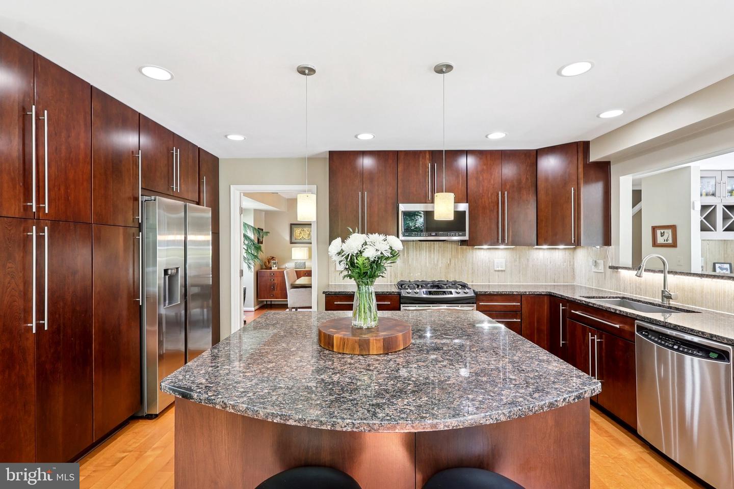 20877 CHANNEL CT, STERLING, Virginia 20165, 3 Bedrooms Bedrooms, ,4 BathroomsBathrooms,Residential,For sale,20877 CHANNEL CT,VALO2099140 MLS # VALO2099140