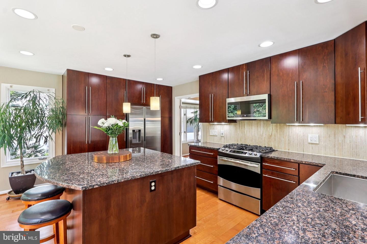 20877 CHANNEL CT, STERLING, Virginia 20165, 3 Bedrooms Bedrooms, ,4 BathroomsBathrooms,Residential,For sale,20877 CHANNEL CT,VALO2099140 MLS # VALO2099140