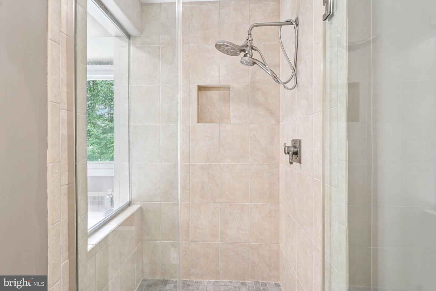 20877 CHANNEL CT, STERLING, Virginia 20165, 3 Bedrooms Bedrooms, ,4 BathroomsBathrooms,Residential,For sale,20877 CHANNEL CT,VALO2099140 MLS # VALO2099140